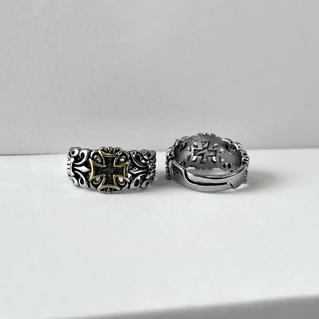 Classic cross ring