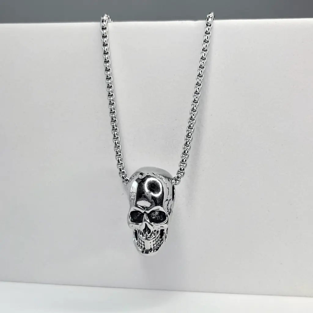 Skull pendant