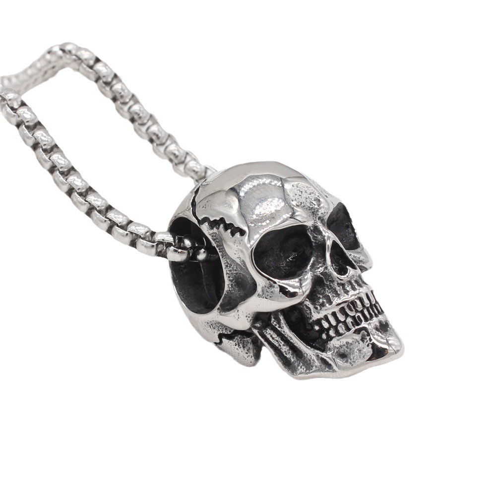 Skull pendant