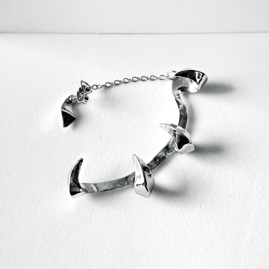 Punk vintage ear cuff