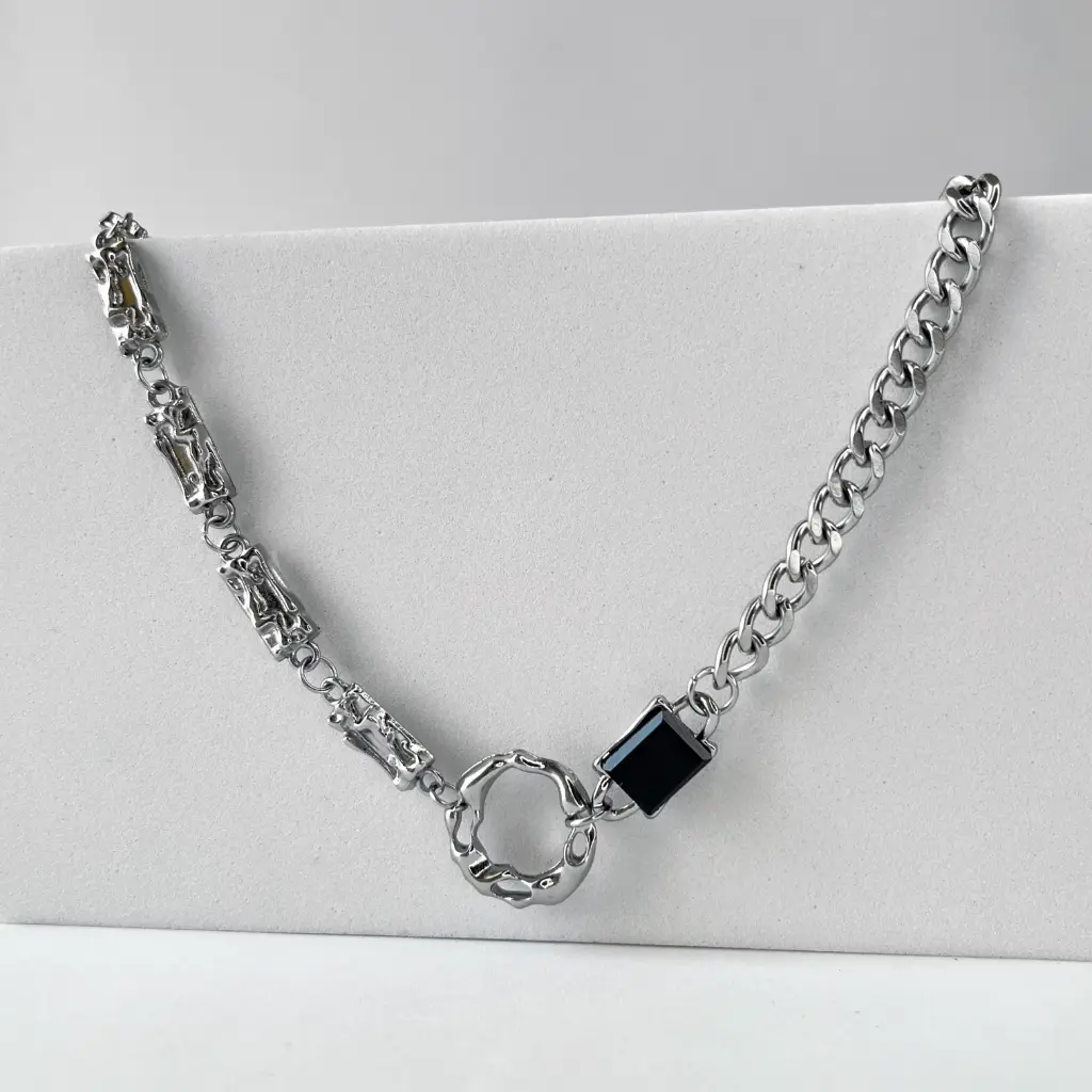 Vintage link loop chain