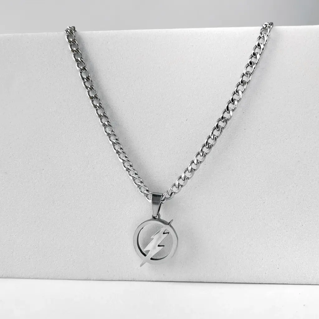Flash pendant necklace