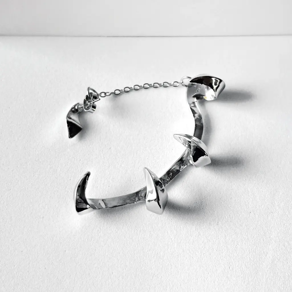 Punk vintage ear cuff