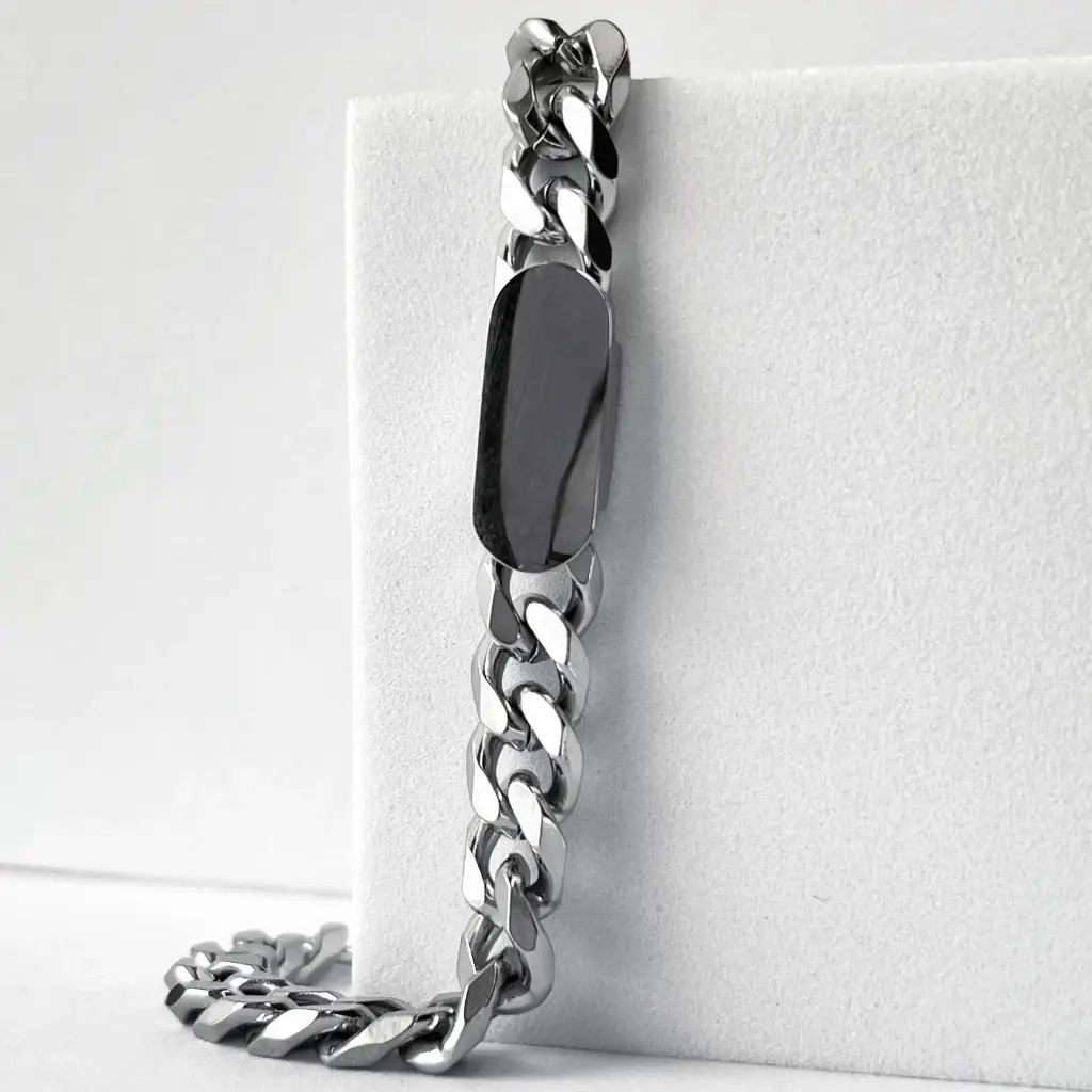 Solid classic chain bracelet