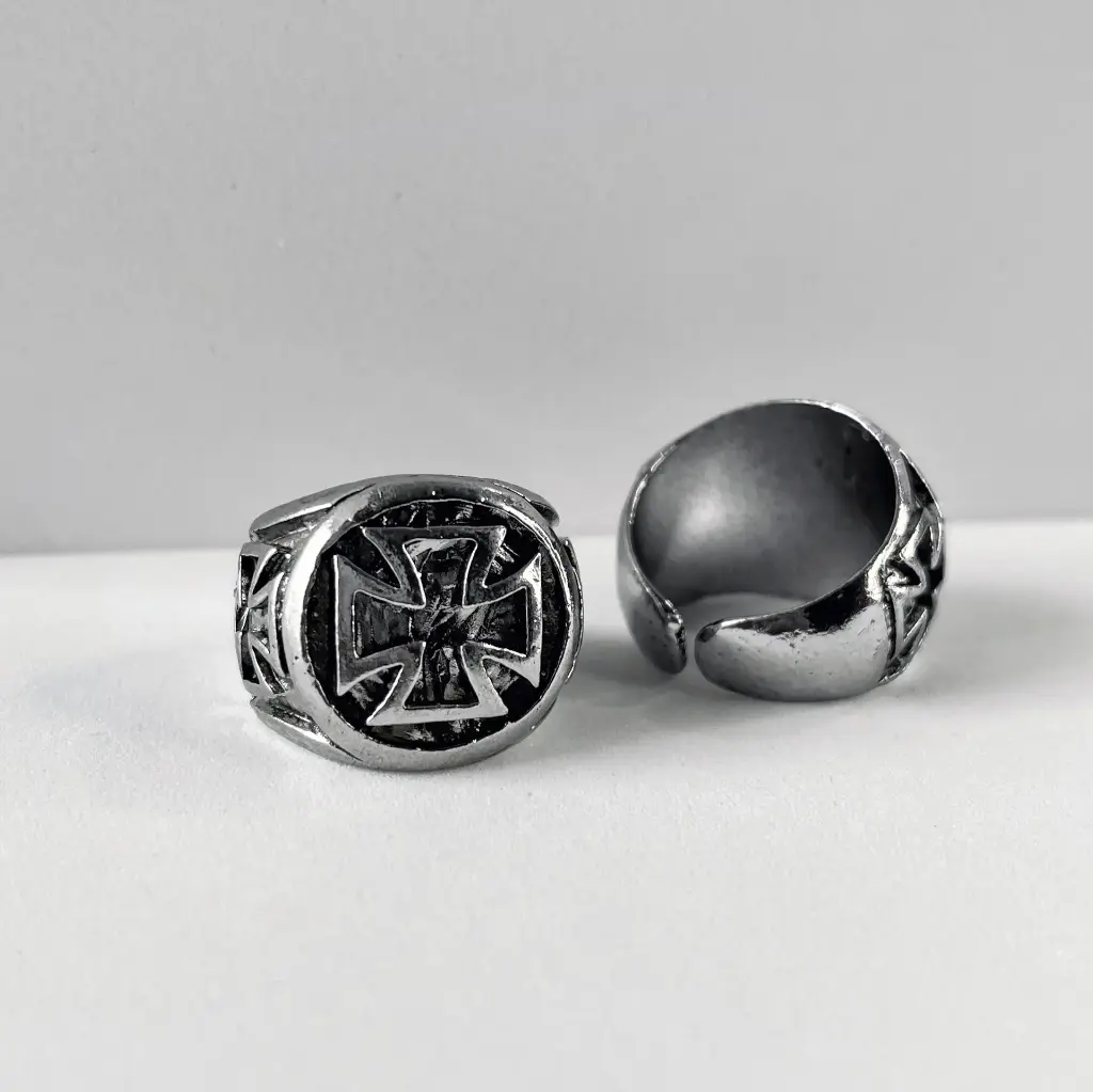 Battle Forged cross ring